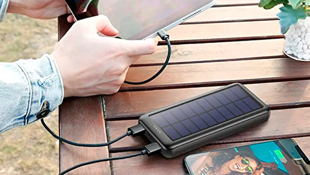 Batería portátil con carga solar QTshine.