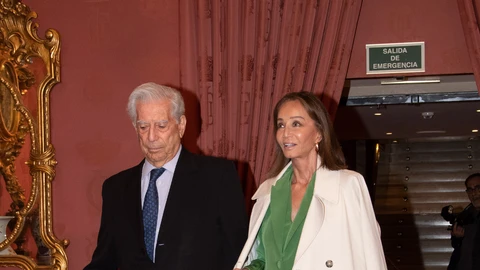 Mario Vargas Llosa e Isabel Preysler llegan al Teatro Real. Ep
