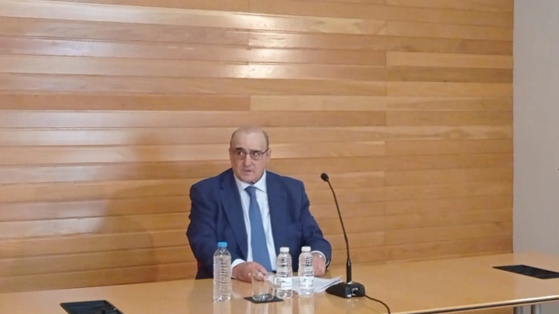 El abogado de una de las niñas intercambiadas en el hospital San Millán de Logroño, José Sáez Morga, en un juzgado riojano en 2022