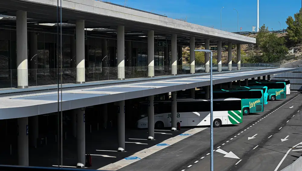 Vista de la nueva Terminal de Autobuses de la T4 en el aeropuerto Adolfo Suárez-Madrid Barajas