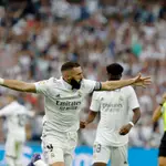 Karim Benzema celebra el primer gol del Real Madrid