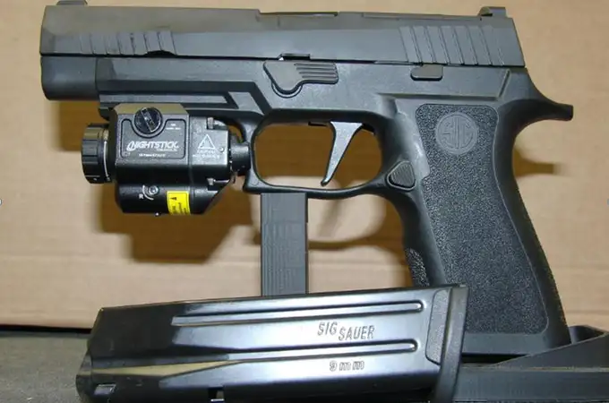 Los GEO y las GOES de la Policía Nacional usarán la Sig Sauer P320, la misma pistola del Ejército de Estados Unidos