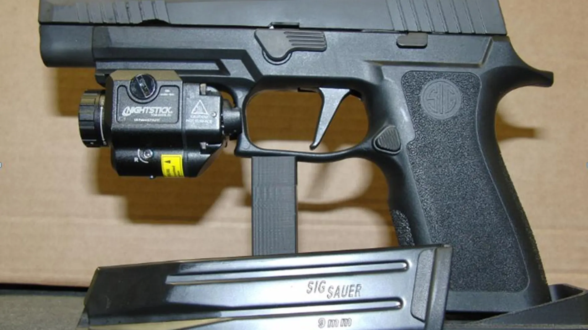 Pistola Sig Sauer P320 como la que usará la Policía Nacional