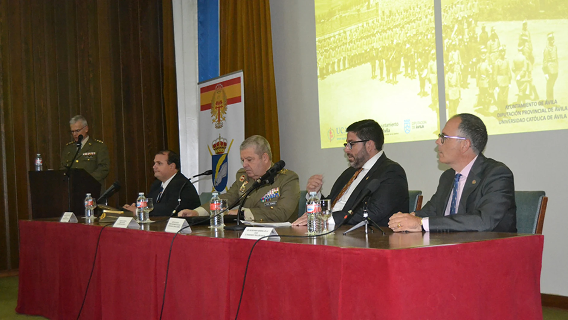 Presentación del libro "Unos apuntes de historia militar de Ávila"
