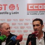 Los secretarios generales de CCOO y UGT en Castilla y León, Vicente Andrés y Faustino Temprano, respectivamente, participan en una asamblea con la que las dos formaciones evalúan los incumplimientos de la Junta en materia del Diálogo Social y las consecuencias para las ciudadanos