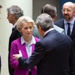 El primer ministro de Bélgica, Alexander De Croo, la presidenta de la Comisión Europea, Ursula Von der Leyen, el ex primer ministro de Italia, Mario Draghi, y el presidente del Consejo Europeo, Charles Michel