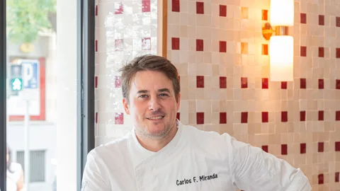 Carlos F. Miranda es el cocinero de Virrey