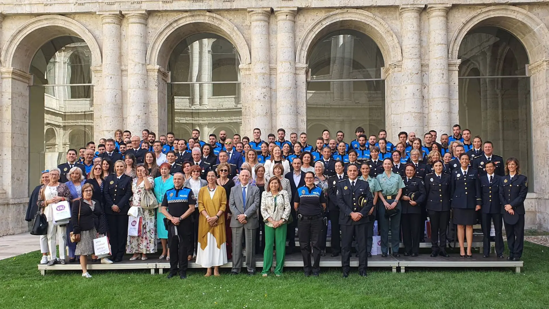 Reconocimiento del Ayuntamiento de Valladolid a las primeras mujeres policías locales