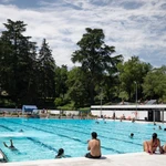 Imagen de archivo de una piscina municipal