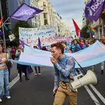 Un momento de la manifestación que se ha celebrado en Madrid, convocada por la Federación Plataforma Trans, a favor de la Ley Trans y para exigir su tramitación.