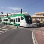El Trambahía a su paso por la localidad de Chiclana