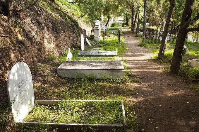 ¿Dónde está el primer cementerio protestante de España?