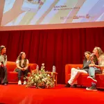 Influencers relacionadas con el mundo rural comparten su experiencia con medio millar de estudiantes de Huelva. DIPUTACIÓN DE HUELVA