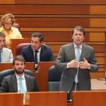 Fernández Mañueco durante su cara a cara con Luis Tudanca