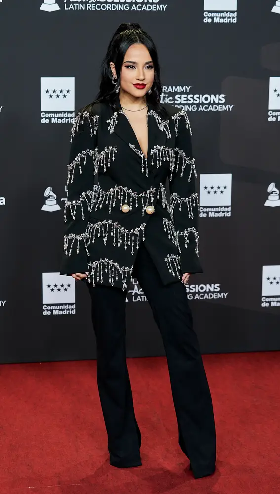La cantante estadounidense, Becky G, posa en el photocall del concierto acústico de los Latin Grammy.
