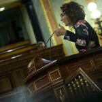 La ministra de Hacienda, María Jesús Montero, interviene durante una sesión plenaria en el Congreso de los Diputados, a 27 de octubre de 2022, en Madrid