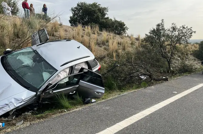 Accidente en Madrid: un coche con cinco ocupantes se estrella contra otro turismo