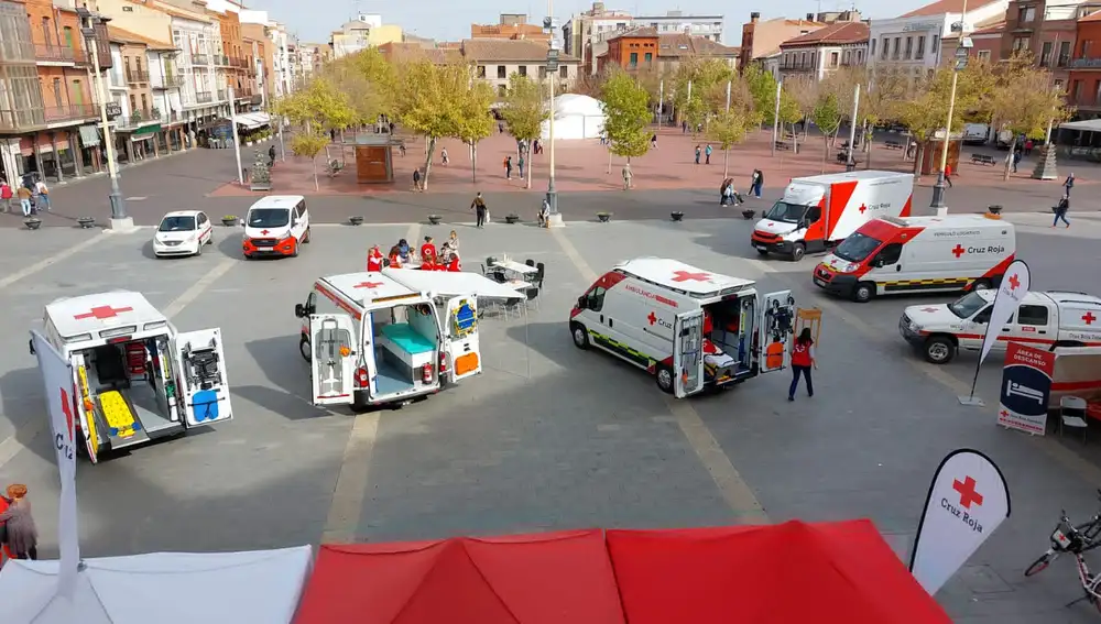 Cruz Roja exhibe en Medina del Campo sus equipos de emergencias