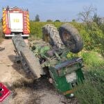 Fallece un tractorista tras la colisión de una locomotora con el vehículo agrícola en un paso a nivel en Quejigal (Salamanca)