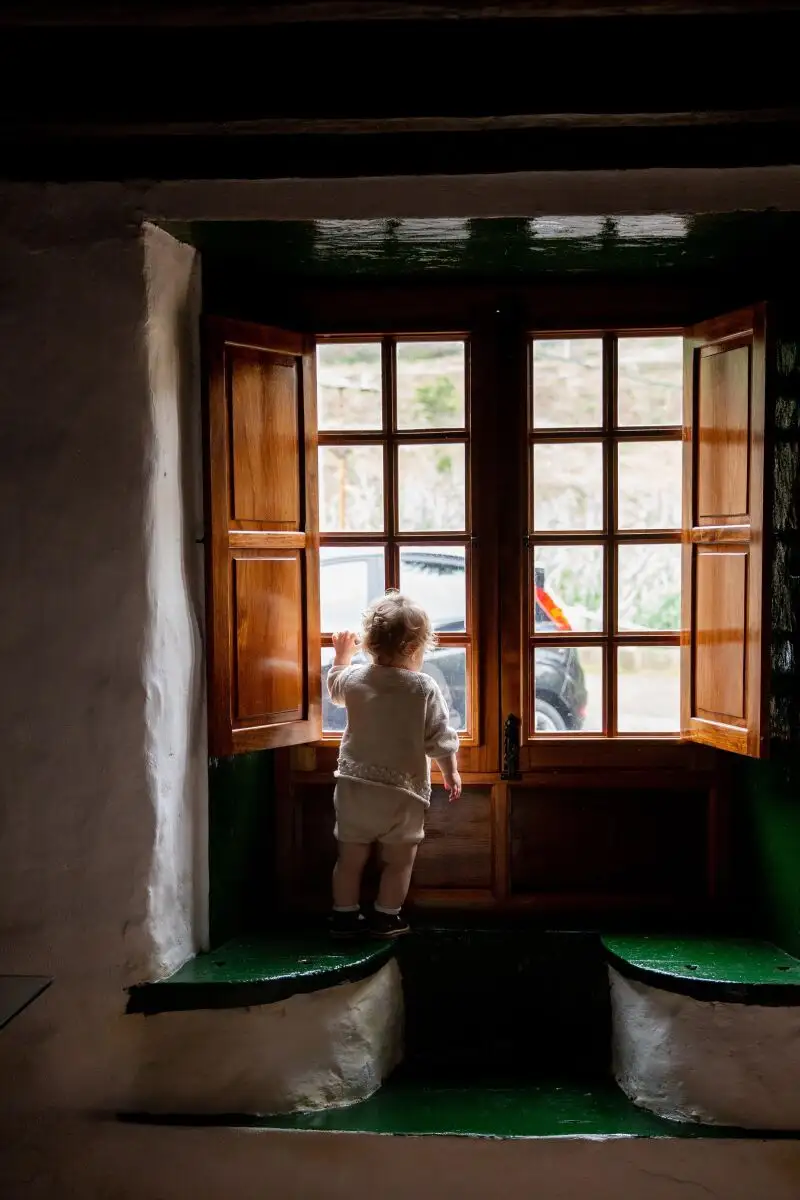 Niño solo en casa | Fuente: Pexels / Tatiana Syrikova