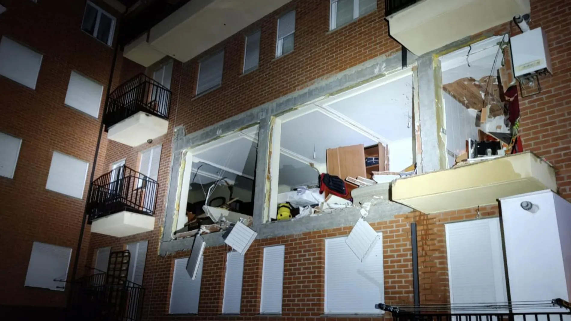 Un herido y otras tres personas atendidas tras una explosión en una vivienda de La Bañeza (León)