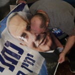 Seguidores del primer ministro electo, Benjamin Netanyahu, celebran su arrolladora victoria electoral del pasado 1 de noviembre