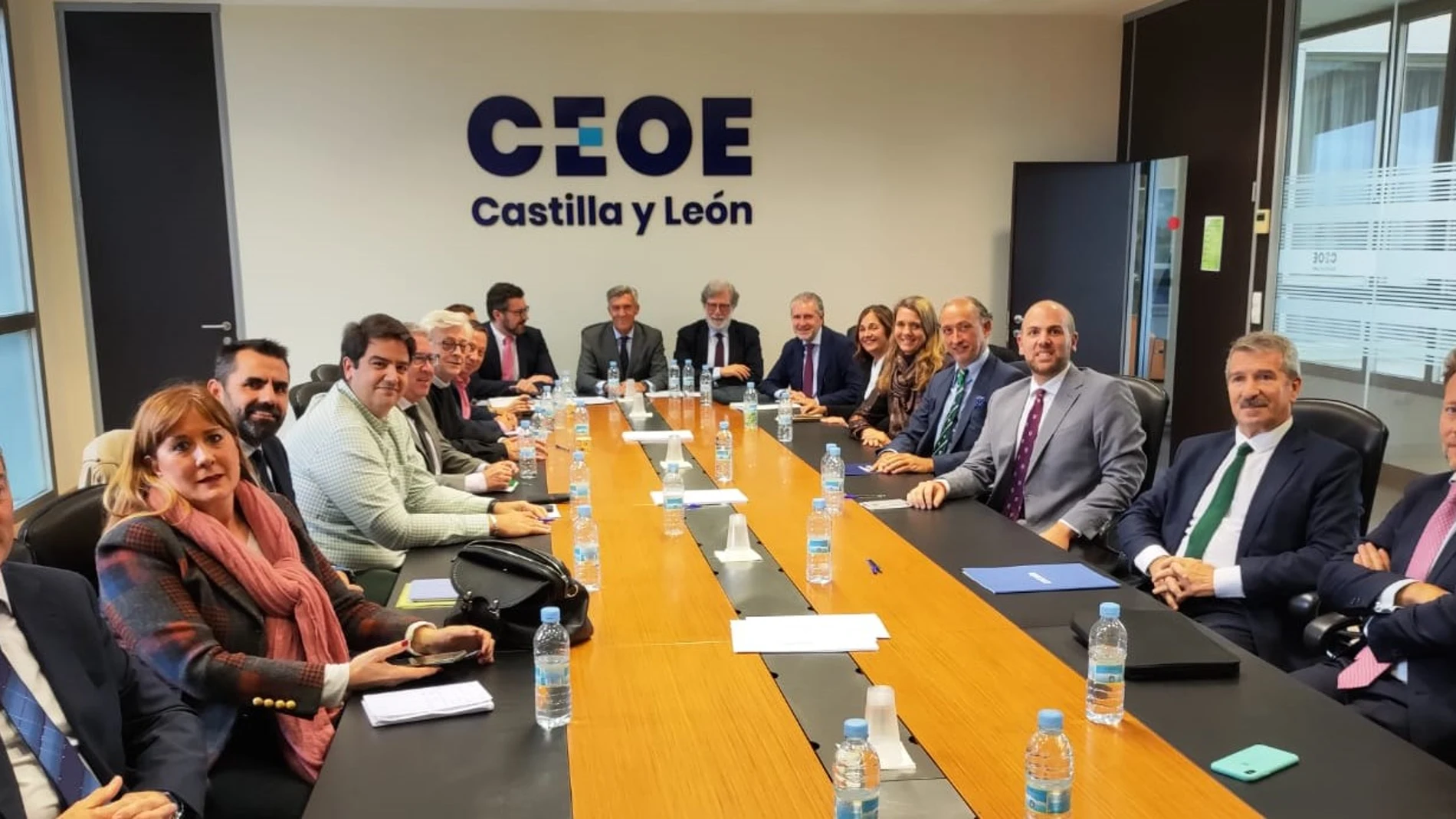 Reunión extraordinaria de la Junta Directiva de CEOE Castilla y León