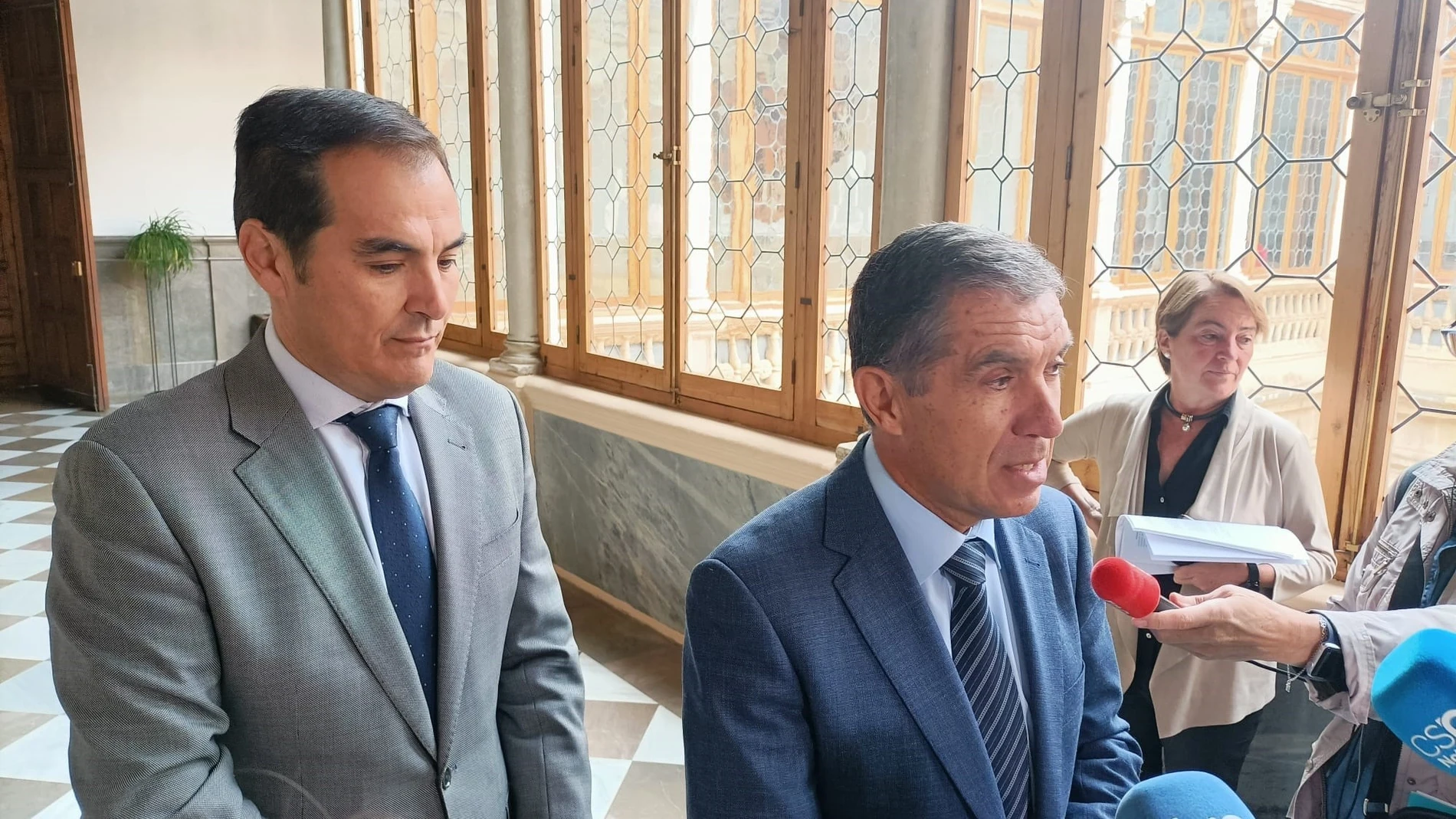 El presidente del Tribunal Superior de Justicia de Andalucía, Lorenzo del Río, y el consejero de Justicia, Administración Local y Función Pública, José Antonio Nieto