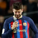 Piqué rompió a llorar en su despedida del Camp Nou