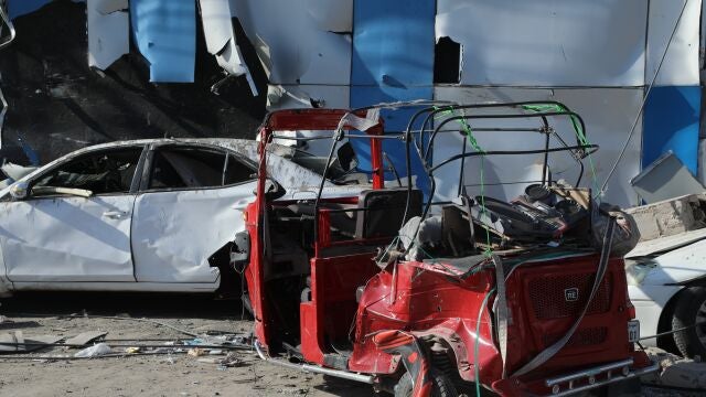 Vehículos destruidos por un atentado en Mogadiscio (Somalia) el 30 de octubreHASSAN BASHI / XINHUA NEWS / CONTACTOPHOTO30/10/2022 ONLY FOR USE IN SPAIN