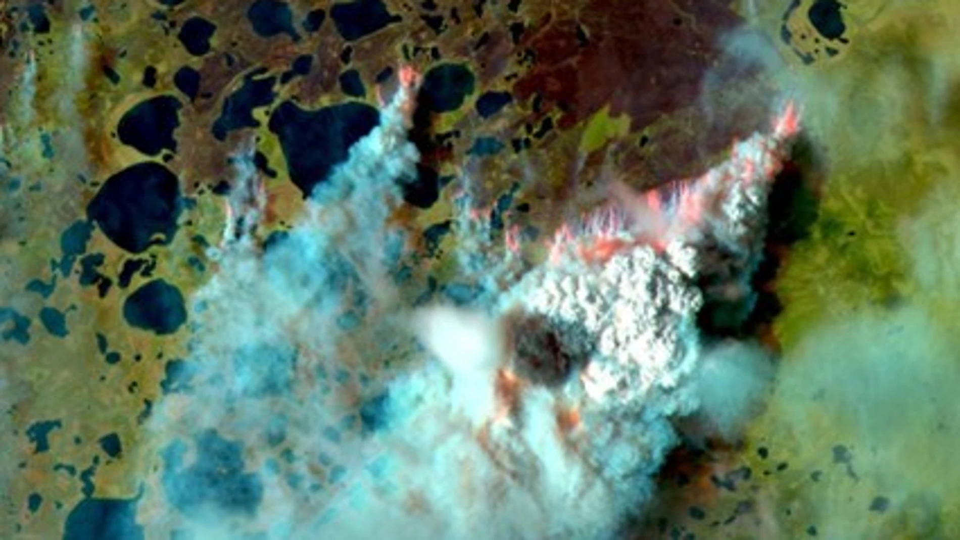 Un incendio de 30 kilómetros de ancho en el Ártico siberiano, a una latitud de 69,31º norte, fotografiado el 6 de agosto de 2020 por el Séntinel-2.