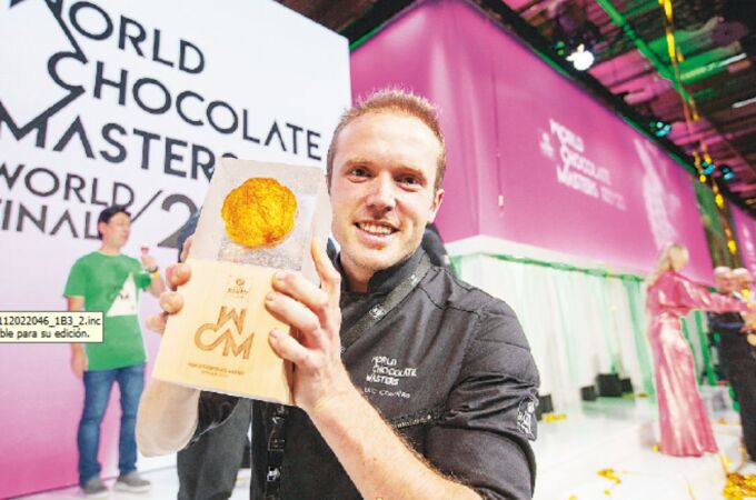 Lluc Crusellas tras proclamarse vencedor del World Chocolate Masters en París