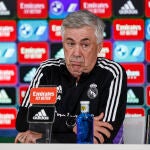 El entrenador italiano del Real Madrid, Carlo Ancelotti durante una conferencia de Prensa