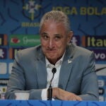 Tite, entrenador de la selección de fútbol de Brasil, anunció en rueda de prensa la lista final de 26 futbolistas brasileños convocados para el Mundial de Qatar 2022, en Río de Janeiro (Brasil). EFE/ Antonio Lacerda