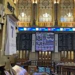 La bolsa española ha subido este lunes el 0,25 % en una sesión de transición