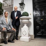 José Luis Cordeiro, organizador de la cumbre TransVision en Madrid, junto al abogado experto en criopreservación Paul Spiege