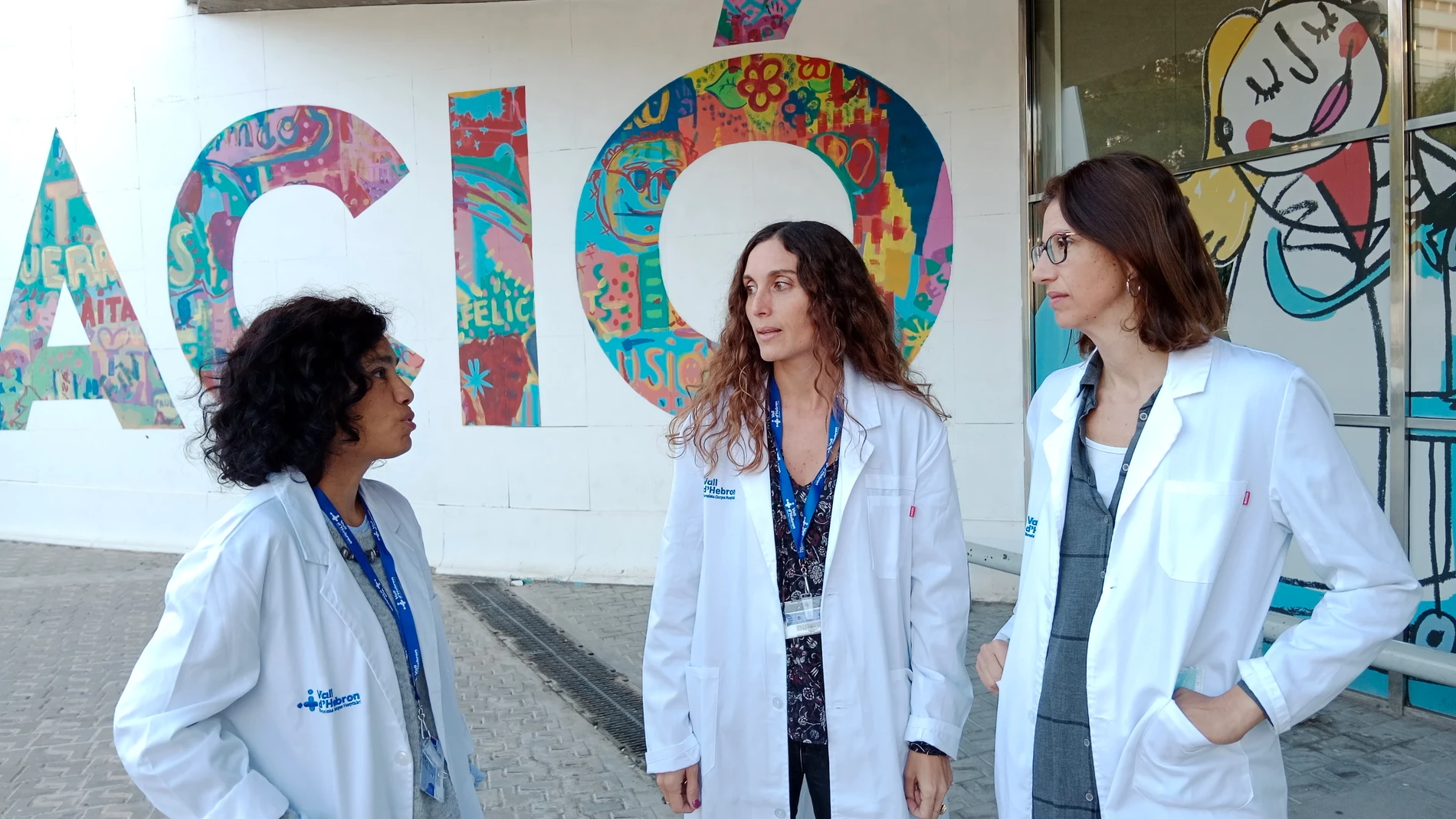 Giuliana Ríos, Mireia Forner y Anna Fàbregas, del Equipo EMMA de Vall d'Hebron