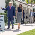 Donald Trump y la ex primera dama Melania Trump votaron este martes en el Centro Recreativo Morton y Barbara Mandel en Palm Beach, Florida.