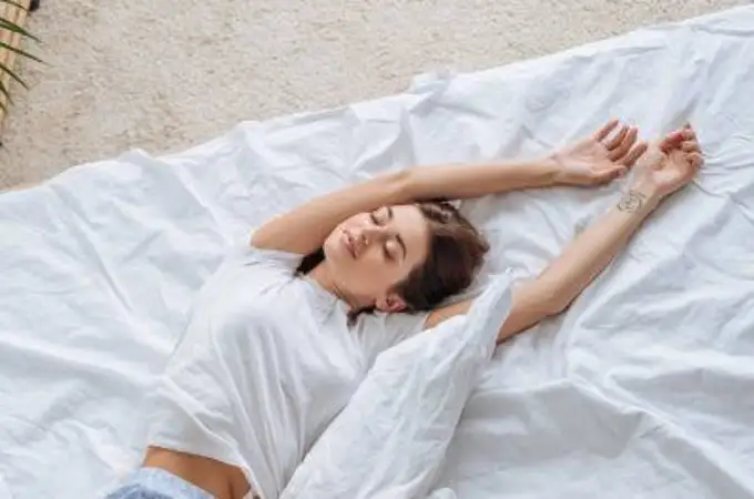 Siete sencillos trucos para acelerar la pérdida de peso mientras dormimos