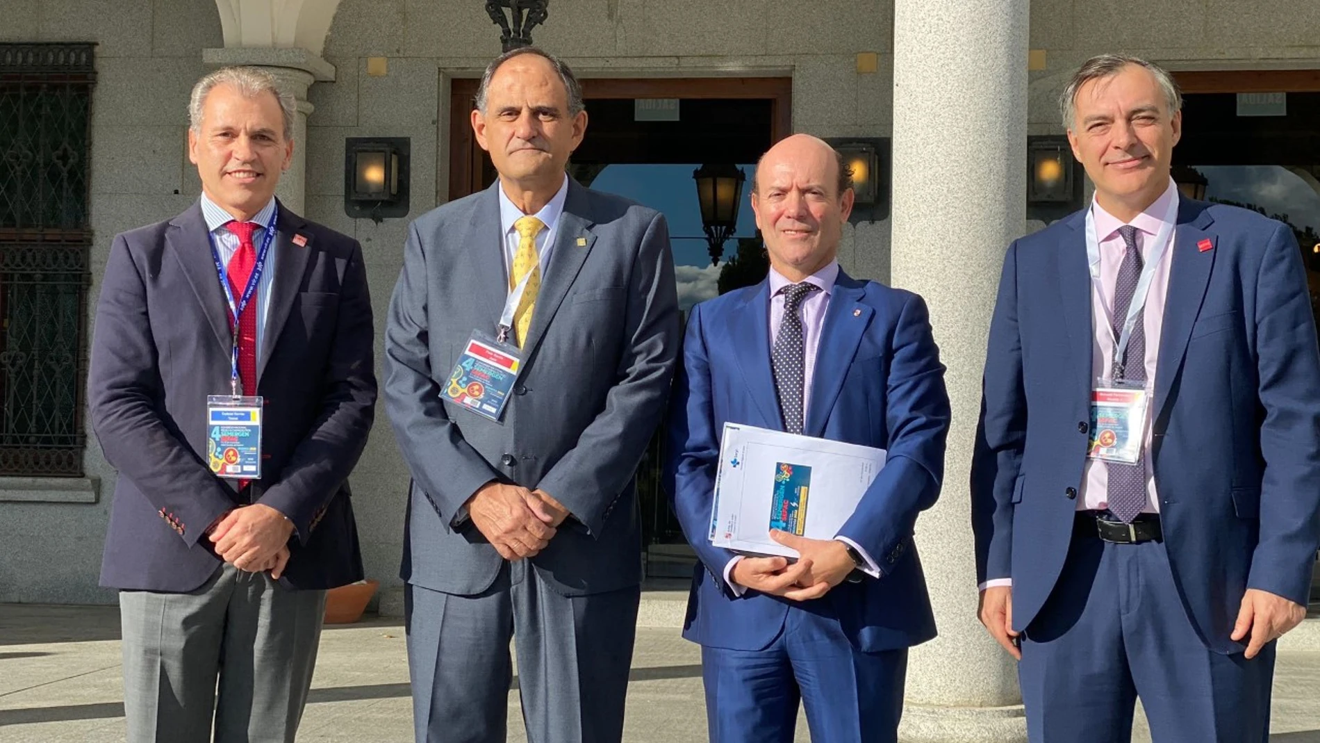 El viceconsejero Jesús García-Cruces, y los presidentes de SEFAC y SERMERGEN, Vicente J. Baixauli, y José Polo, inauguran el congreso