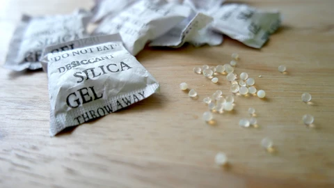 Aunque mucha gente no conoce su nombre, todos las hemos visto dentro de las cajas de determinados productos cuando los compramos