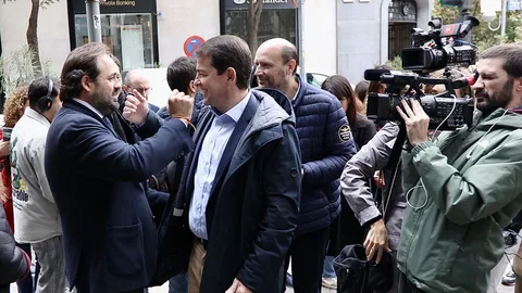 El presidente de la Junta y del PP de Castilla y León, Alfonso Fernández Mañueco, a su llegada al Comité Federal del Partido Popular.