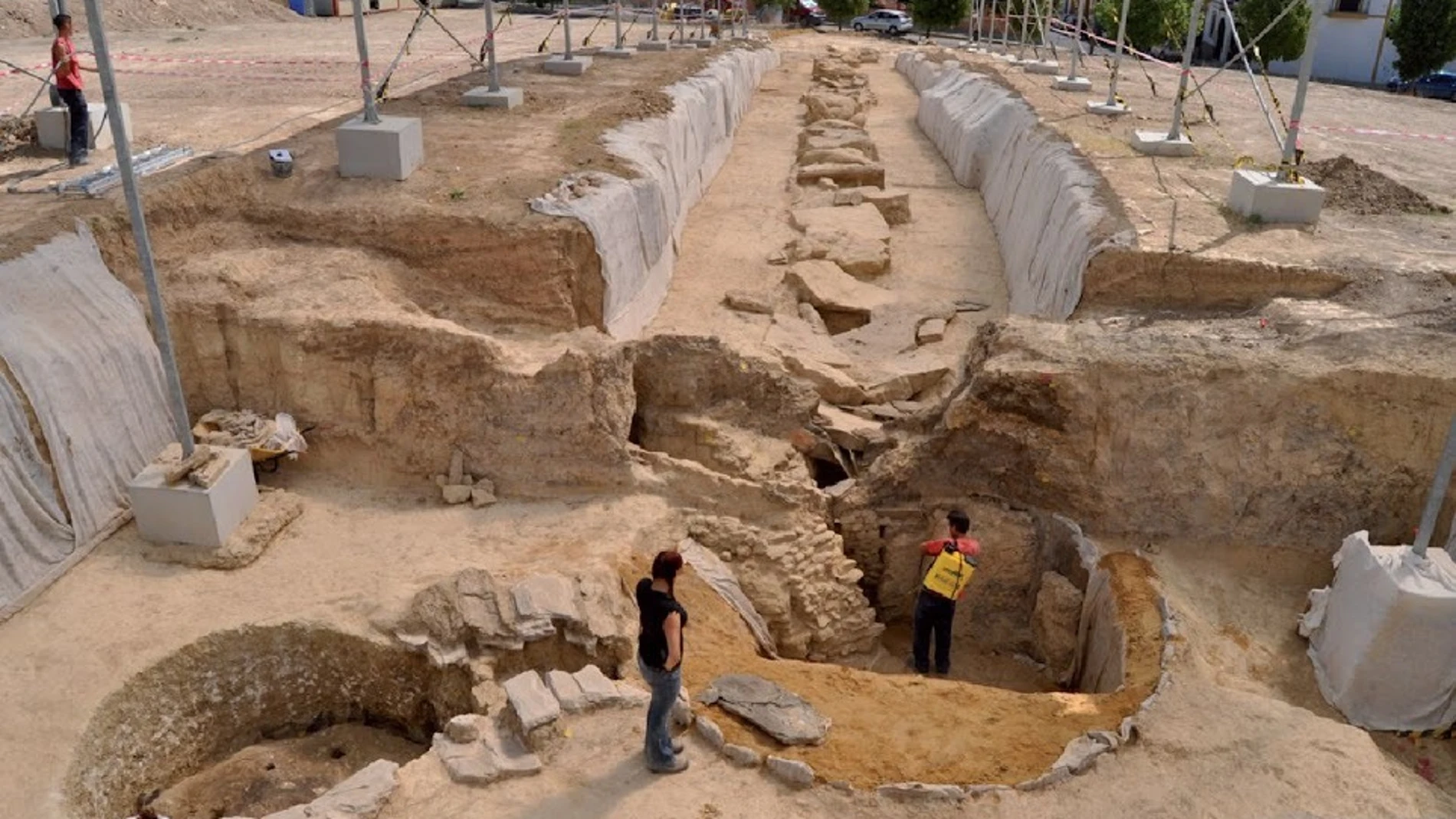 Excavaciones arqueológicas en el dolmen de Montelirio, en Castilleja de Guzmán