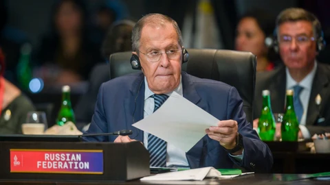 El ministro de Exteriores ruso, Sergei Lavrov, durante una de las sesiones de la cumbre del G-20 en Bali