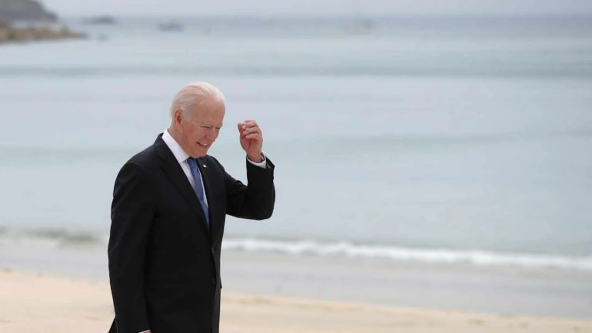 Joe Biden, en una imagen de archivo en una playa en Cornwall, Reino Unido, durante la cumbre del G7