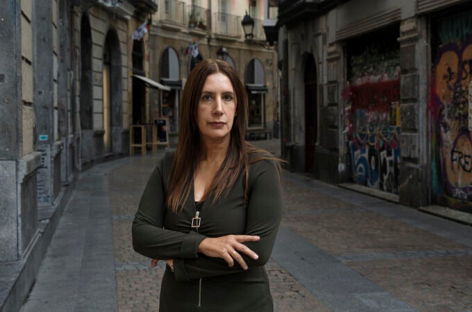 Dolores Redondo regala a Bilbao la novela que, asegura, le prometió