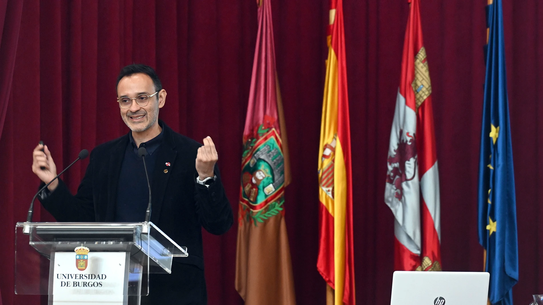 El Premio Nobel de la Paz 2017, Carlos Umaña, pronuncia en la UBU la conferencia "El desarme nuclear humanitario: un imperativo global urgente y posible"