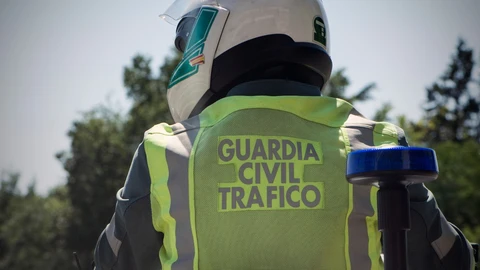 Agente de la Guardia Civil de Tráfico. GUARDIA CIVIL