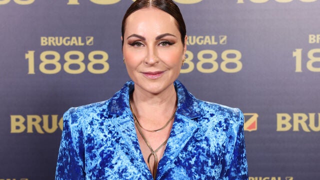 Ana Milán con traje de H&M.