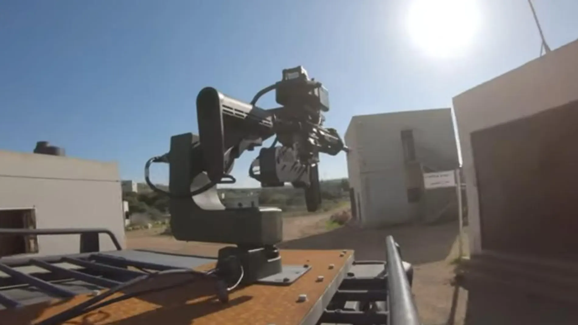 El sistema robótico de Smart Shooter que se controla a distancia.